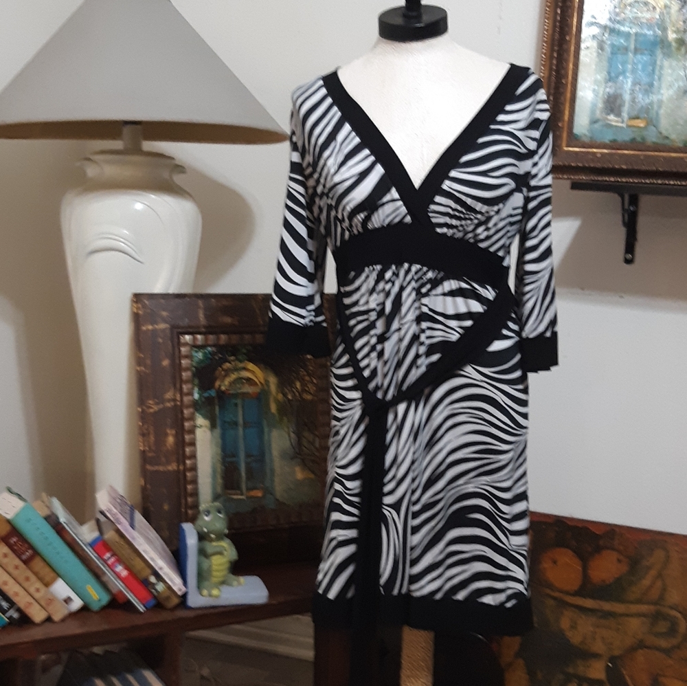 Womens dress zebra Animal print MICHELLE Sz L stretch